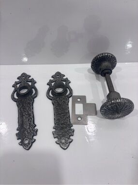 Vintage style ornate Victorian door knob set metal backplates antique